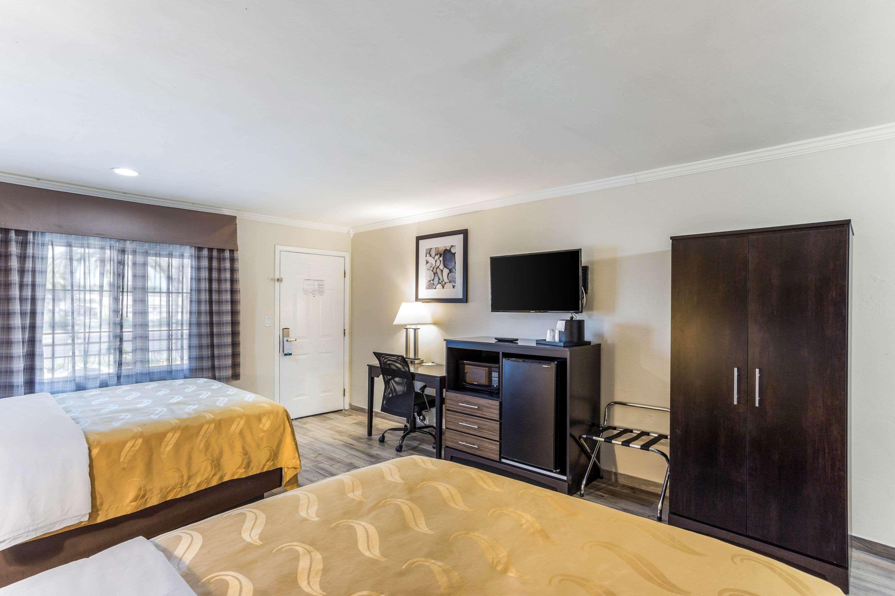 Inn Quality Downtown 3*